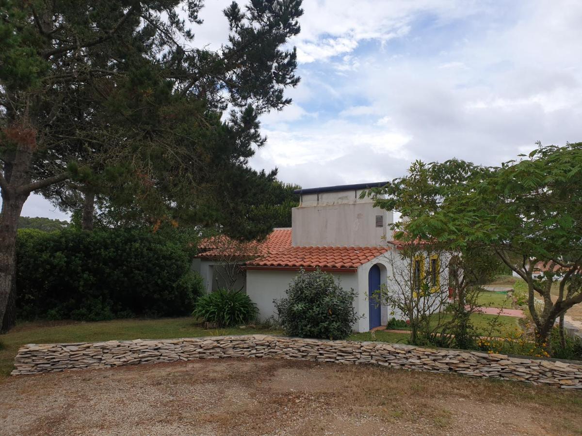 Sondela Self Catering Villa São Martinho do Porto Exterior photo